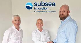 From left to right Alasdair MacDonald, CEO of Tekmar Group, Martin Charles, COO of Unique Group, shake hands with Dave Thompson, Managing Director of Subsea Innovation, after the acquisition. Image courtesy Unique Group