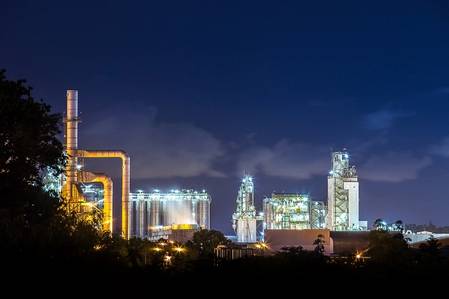 Rosneft to Invest $690 Mln in German Downstream