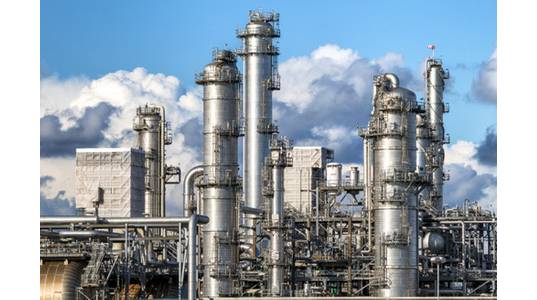 South Korean oil refiner is planning to build new crude oil distillation units by late 2021. (Photo © Adobe Stock / VanderWolf Images)
