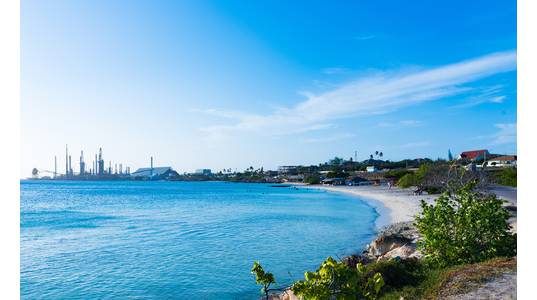 File Image: the idled Aruba refinery (AdobeStock / © Hans