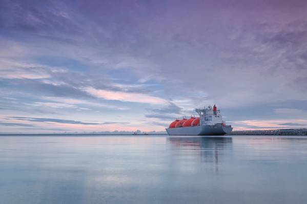 Russian company Zvezda Shipbuilding Complex has given Samsung Heavy Industries (SHI) the contract to construct LNG carriers for the Arctic LNG 2 project. (Photo © Adobe Stock / Wojciech Wrzesien)
