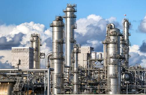 South Korean oil refiner is planning to build new crude oil distillation units by late 2021. (Photo © Adobe Stock / VanderWolf Images)
