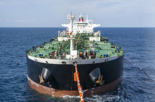 Asian oil suppliers face high tanker charter rates following new U.S. sanctions against Chinese oil transporter COSCO. (Photo © Adobe Stock / Vladimir)
