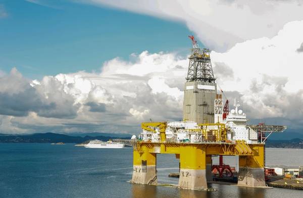 An offshore drilling rig - Image by mariusltu/AdobeStock