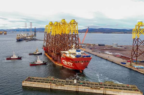 OHT’s MV Hawk arrives at the Port of Nigg, Scotland, with the final load of jacket foundations for Moray East from UEA. Image source: OHT
