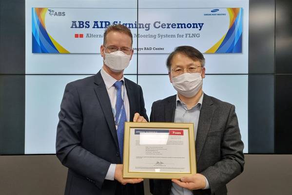 Darren Leskoski, Vice President of ABS Korea Regional Business Development and Wang K. Lee, Vice President of Samsung Heavy Industries Offshore Business Division - Credit: ABS
