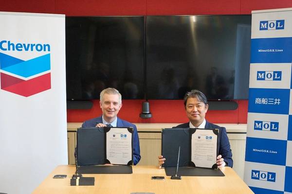 Chevron and MOL have signed a Joint Study Agreement to explore the feasibility of transporting liquified carbon dioxide from Singapore to permanent storage locations offshore Australia. At the signing ceremony in Singapore were Mr. Chris Powers, Vice President, Carbon Capture Utilization and Storage, Chevron New Energies, and Mr. Yasuchika Noma, Executive Officer of MOL. (Photo: Business Wire)