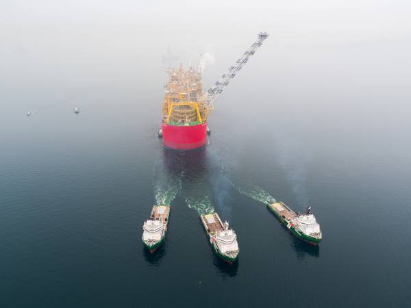 A Shell FLNG underway offshore (CREDIT: Shell)