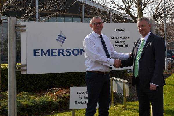 Ray Harrison, Managing Director of Delta Controls with Damian Selina, Managing Director of Emerson’s Rosemount Measurement Ltd. sealing the deal which transfers Mobrey to Delta Controls. (Photo: Delta Controls)