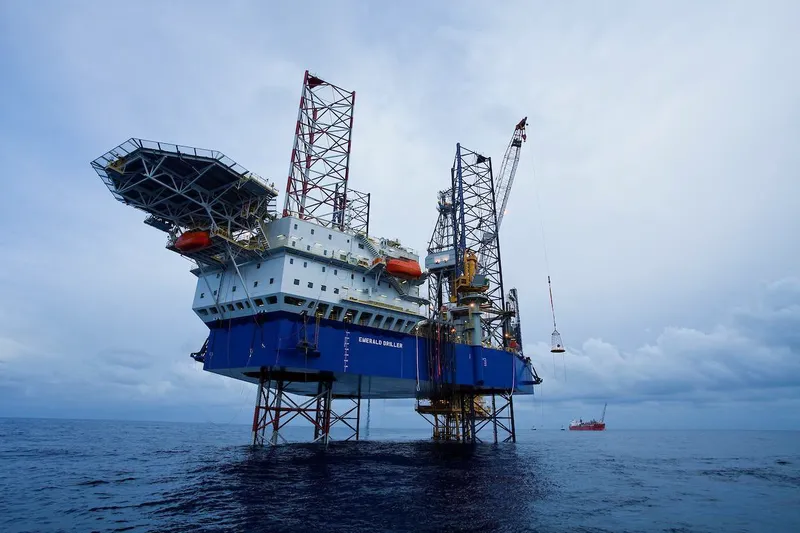 ADES to Buy Three Jack-up Rigs from Vantage